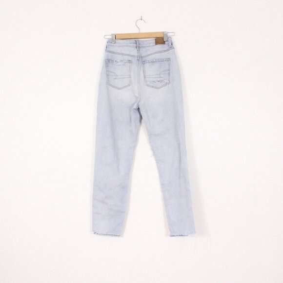 *American Eagle Outfitters Light Wash Ripped Mom Jeans - Picture 6 of 7